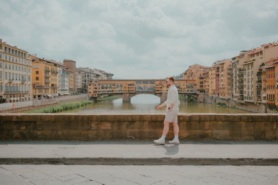 暑期“旅行专列”,让远方有景更有诗意